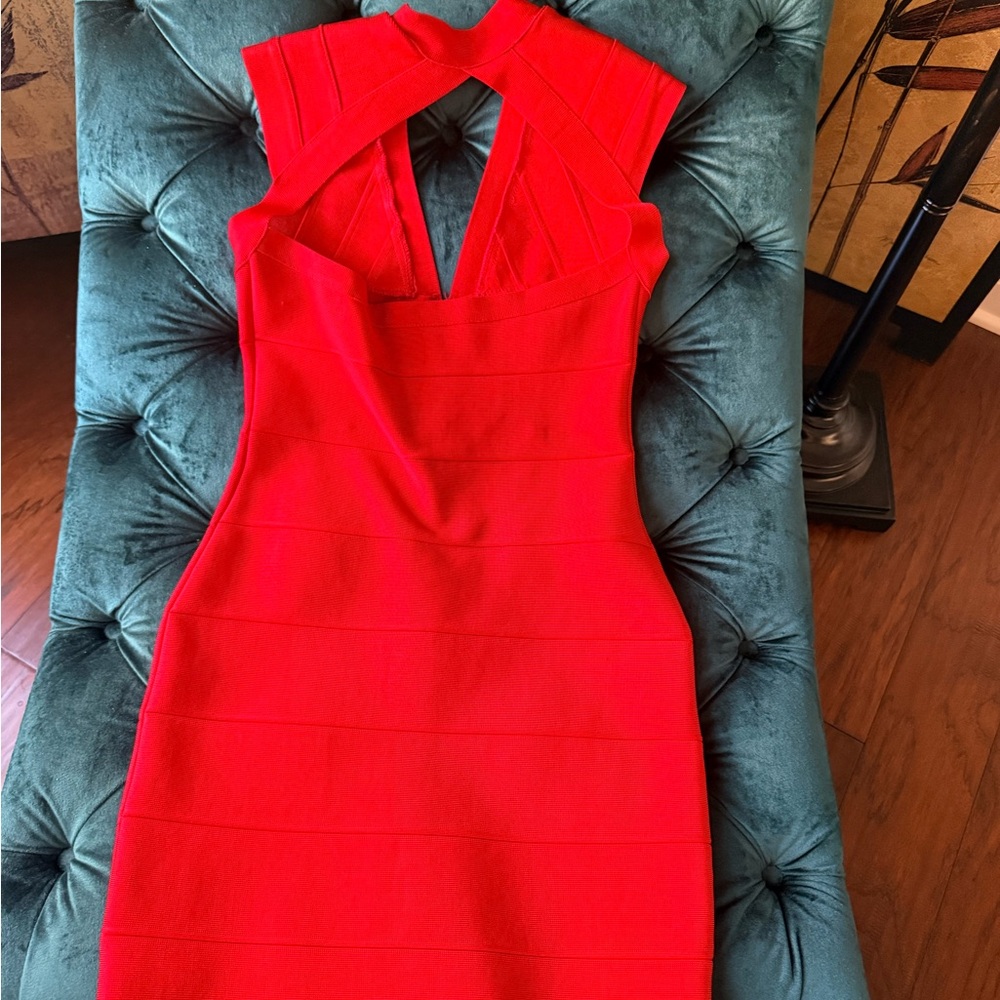 Chic Backless Red Dress - Picture 3 of 4